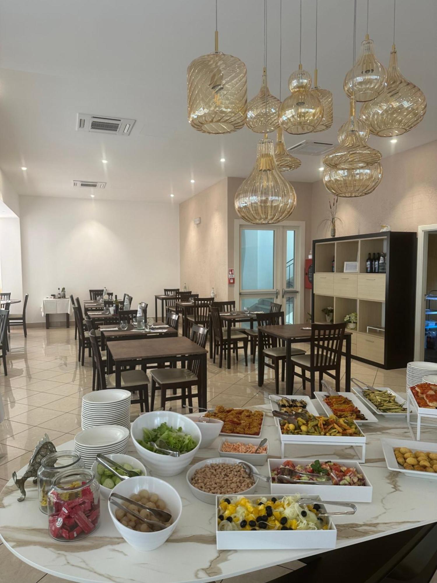 Hotel Villa Tosi Bellaria-Igea Marina Ngoại thất bức ảnh