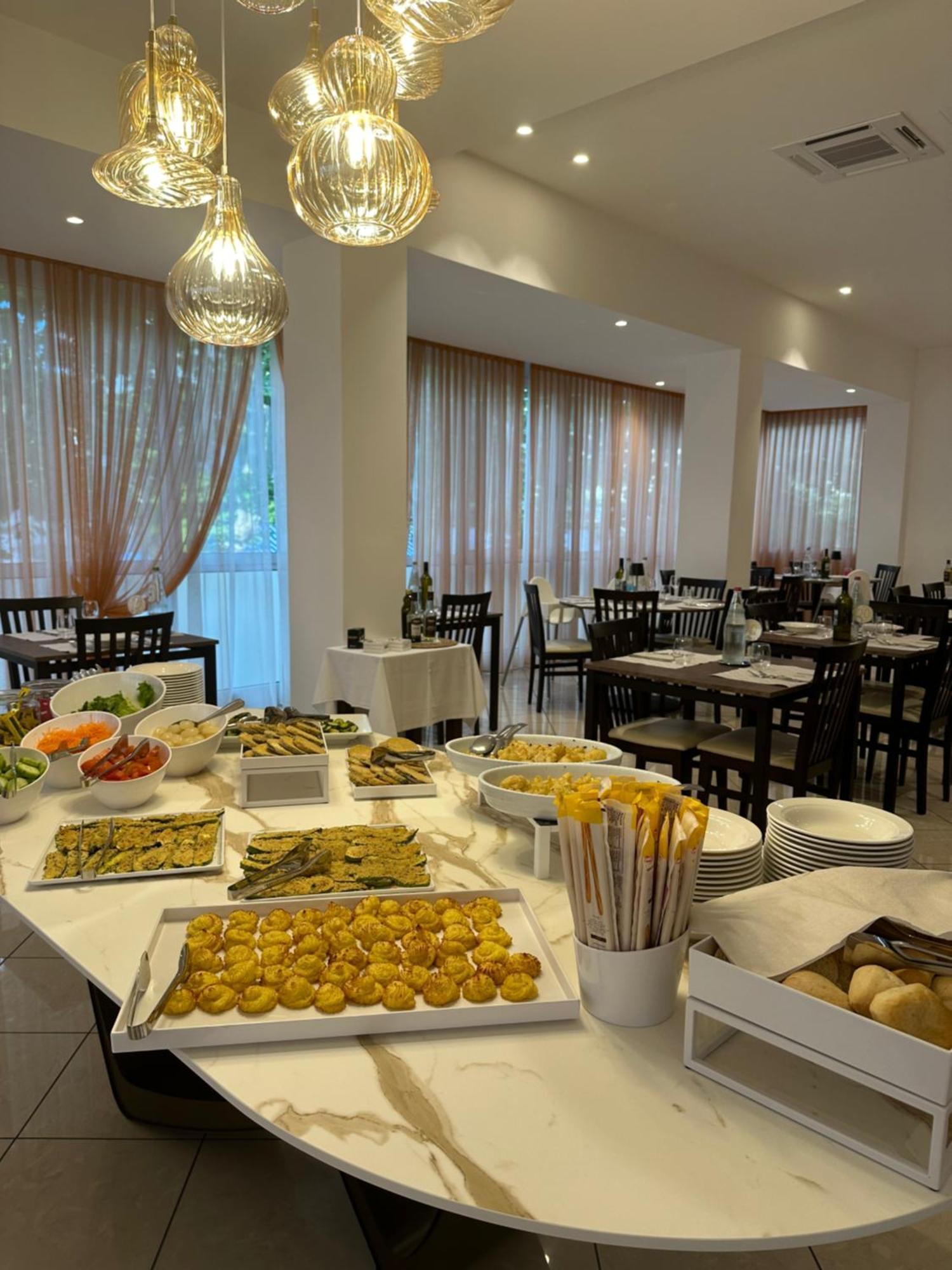 Hotel Villa Tosi Bellaria-Igea Marina Ngoại thất bức ảnh