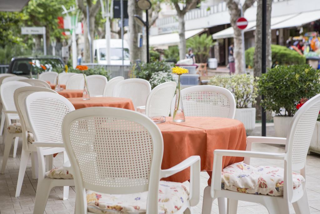 Hotel Villa Tosi Bellaria-Igea Marina Ngoại thất bức ảnh