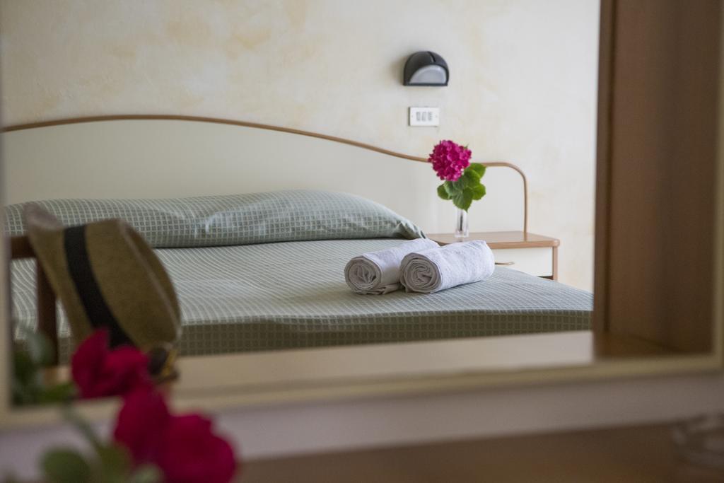 Hotel Villa Tosi Bellaria-Igea Marina Ngoại thất bức ảnh