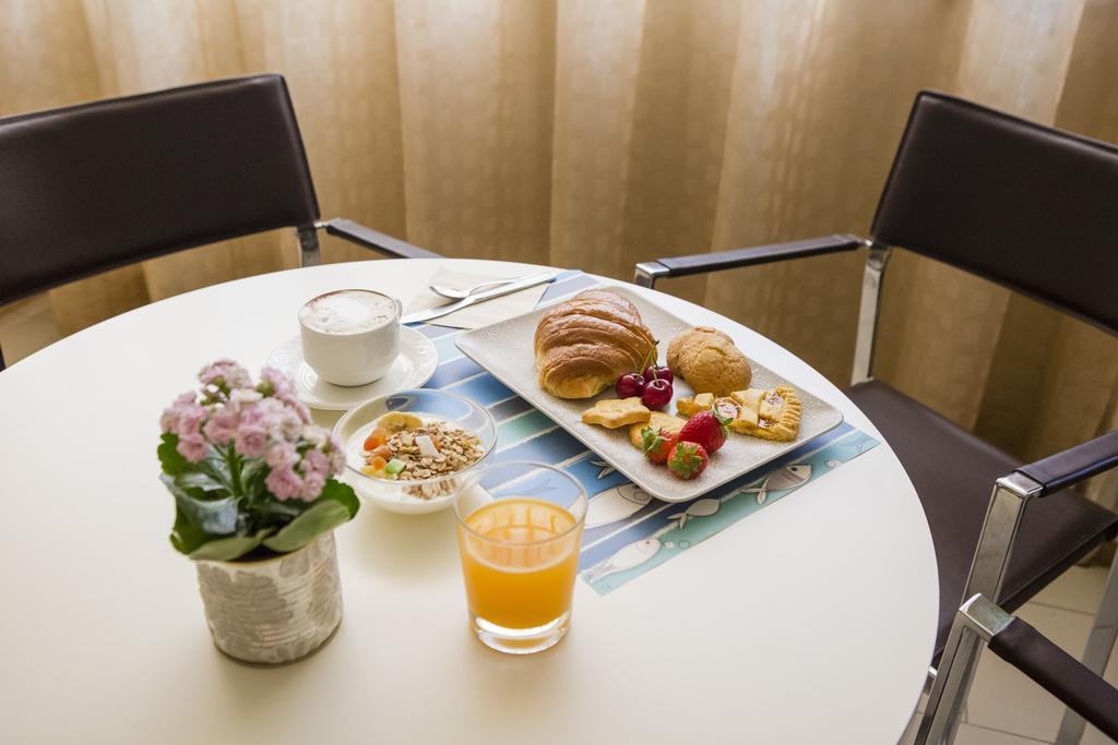 Hotel Villa Tosi Bellaria-Igea Marina Ngoại thất bức ảnh